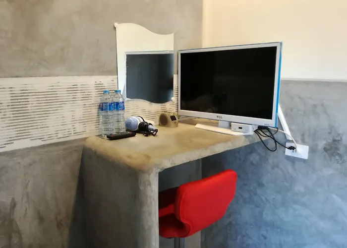 Aparthotel Hive 28 2*