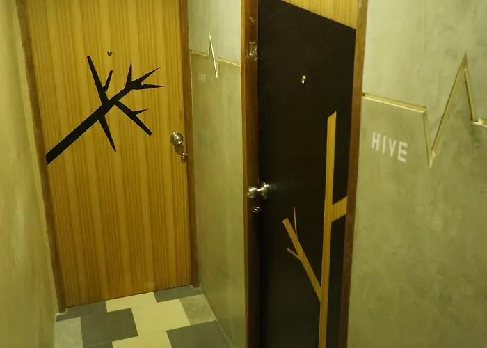 Hive 28 Aparthotel 2*